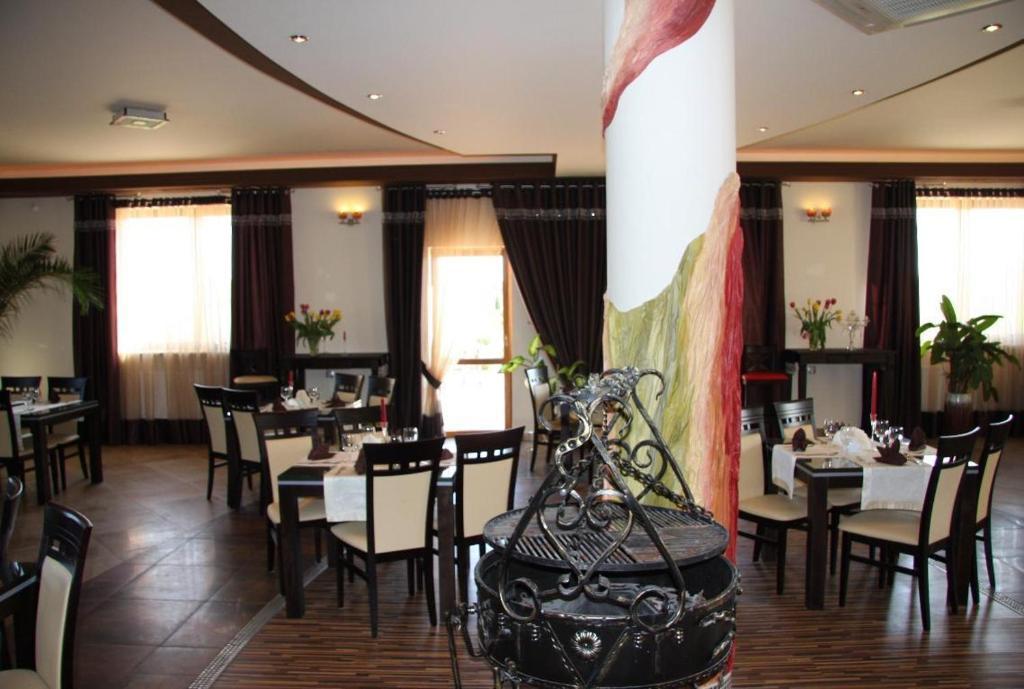 Hotel Wasik Krogulcza ภายนอก รูปภาพ