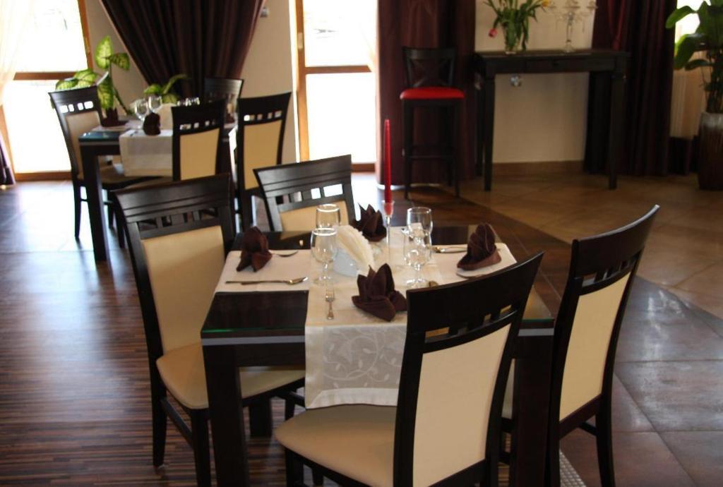 Hotel Wasik Krogulcza ภายนอก รูปภาพ