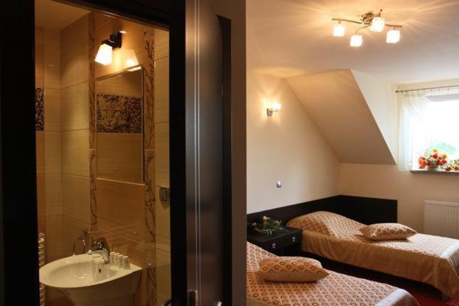 Hotel Wasik Krogulcza ภายนอก รูปภาพ